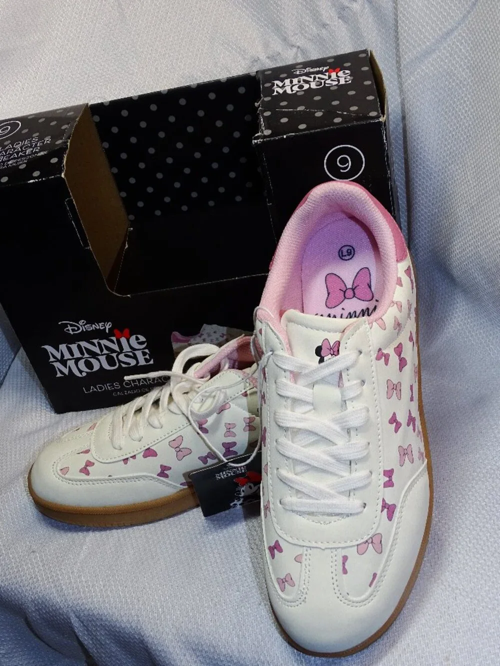 Disney Minnie Mouse Ladies Character Sneakers Size 9